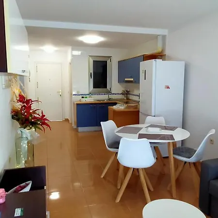 Апартаменты La Marina 3 *