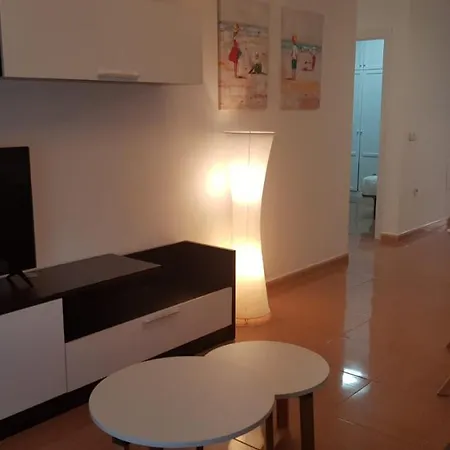 アパート La Marina 3