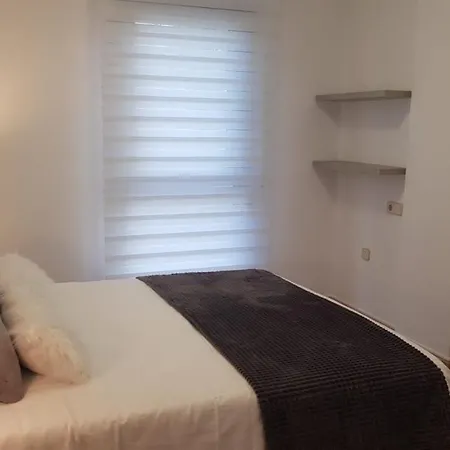 La Marina 3 アパート *